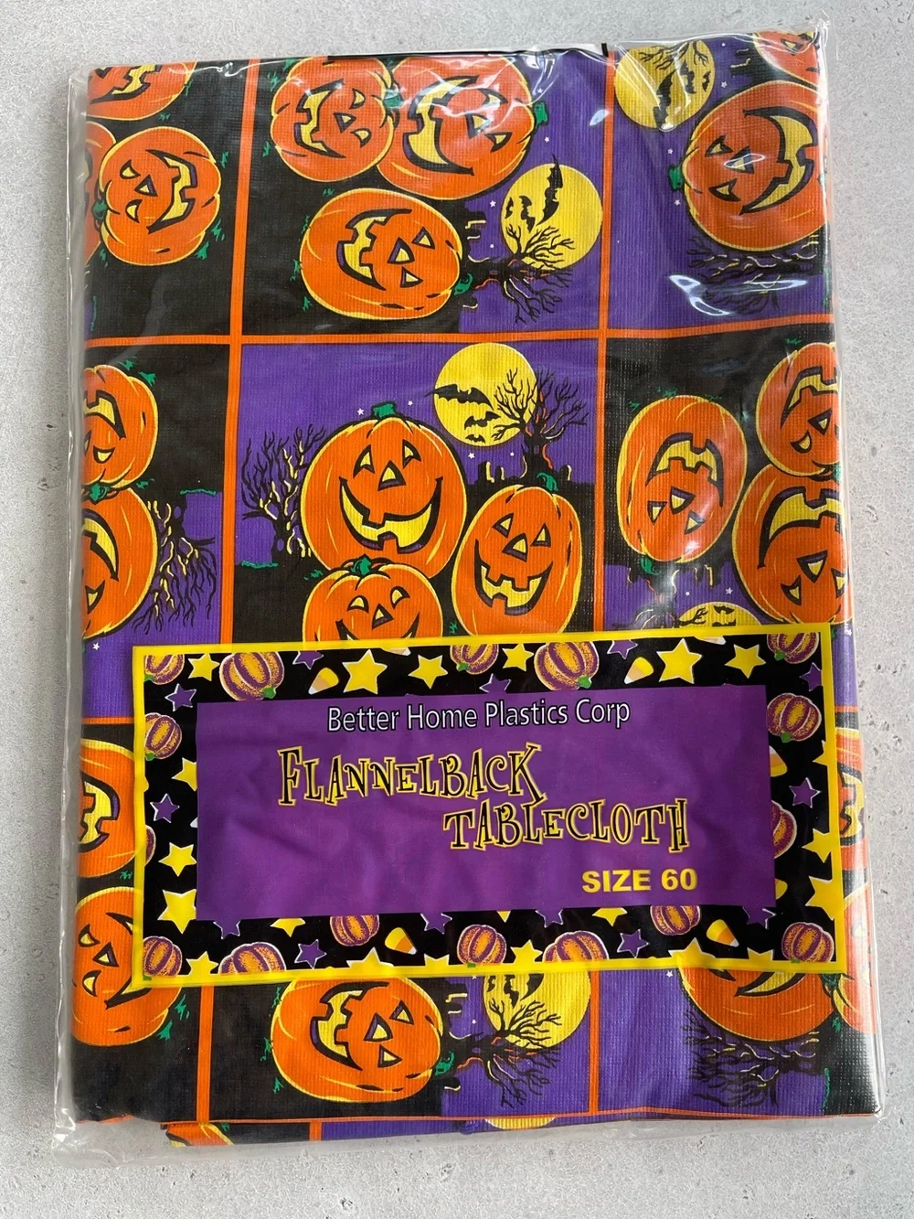 Vintage Halloween Vinyl Tablecloth Jack-o-lanterns Pumpkins 90s 60” Round Fall